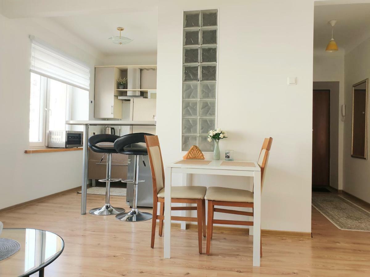 Cozy One Bedroom Apartment In Old Town Vilnius Exterior photo